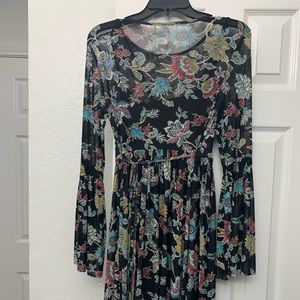 Flower print dress with belt